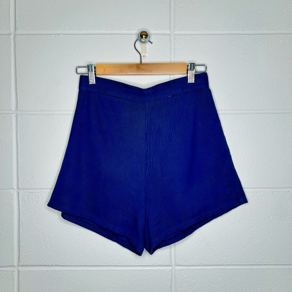 Reformation Chloe Shorts - Picture 2 of 11